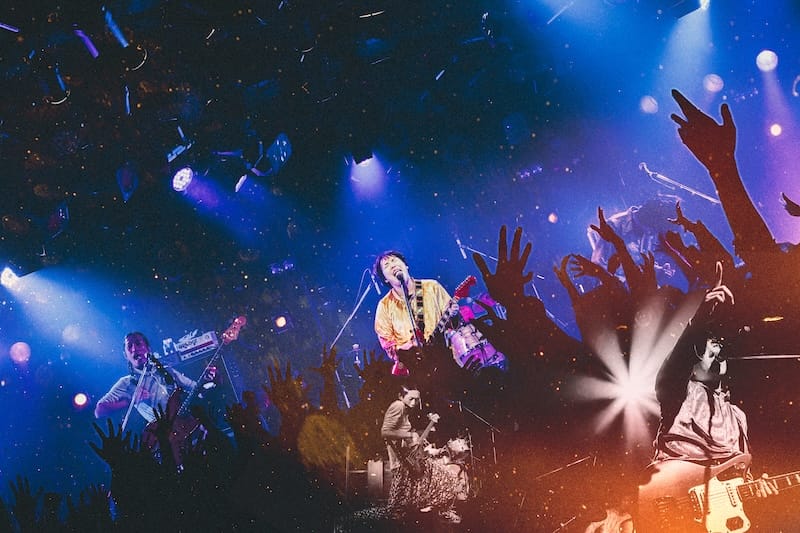 挫・人間のライブ写真